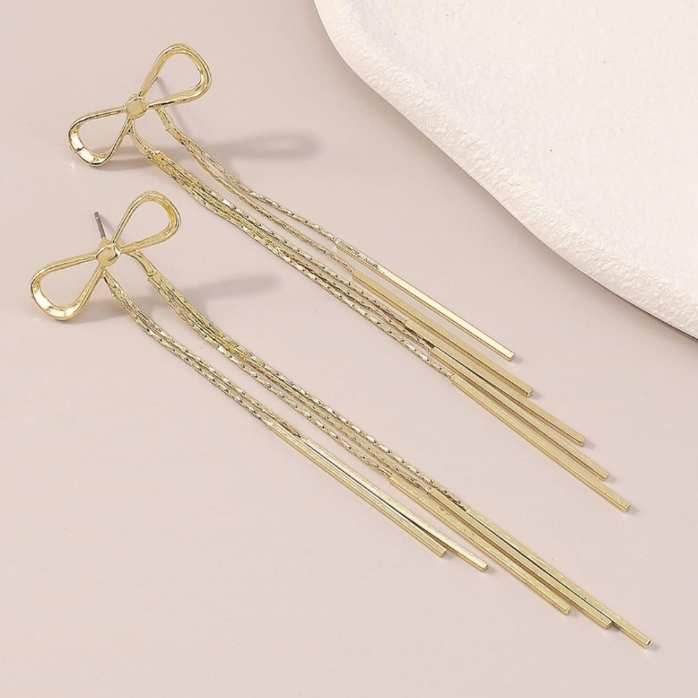 Elegant Gold Bow Dangle Earrings